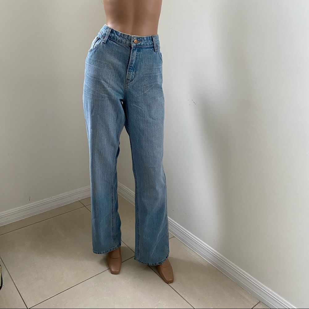 Levi's Light Wash Blue Mid Rise Bootcut Jeans 16L - Picture 8 of 16
